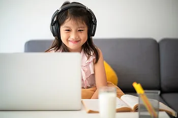 Child feeling comfortable with their tutor during a session